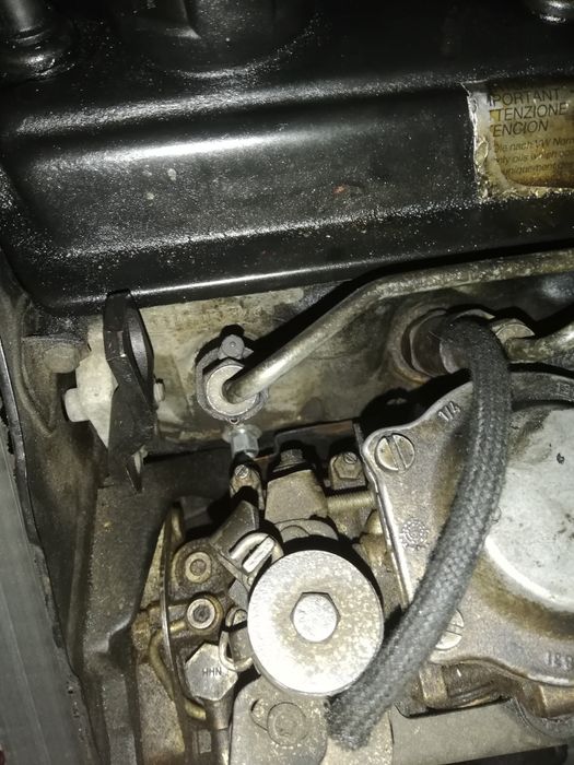 Продавам двигател със скорости 1 9 тд ааз