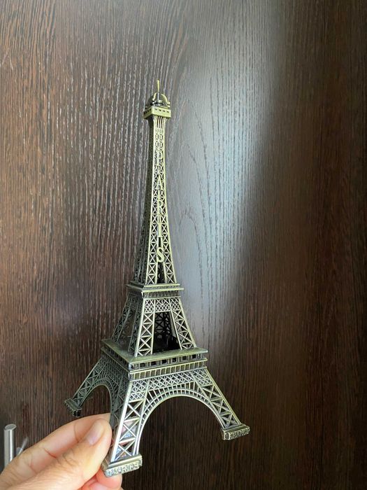 Сувениры и статуэтки