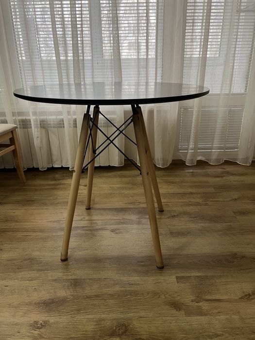 Трапезна маса черен мат