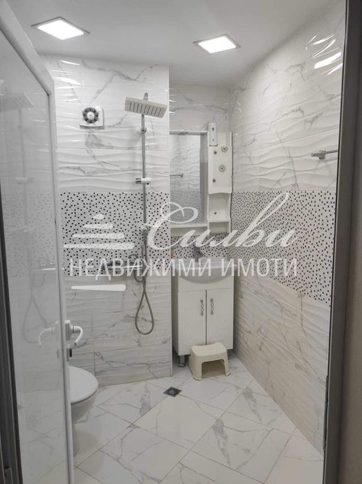 Продава се Двустаен апартамент в Шумен, Център - 60 кв.м за 1598 €/кв.м - Снимка #11