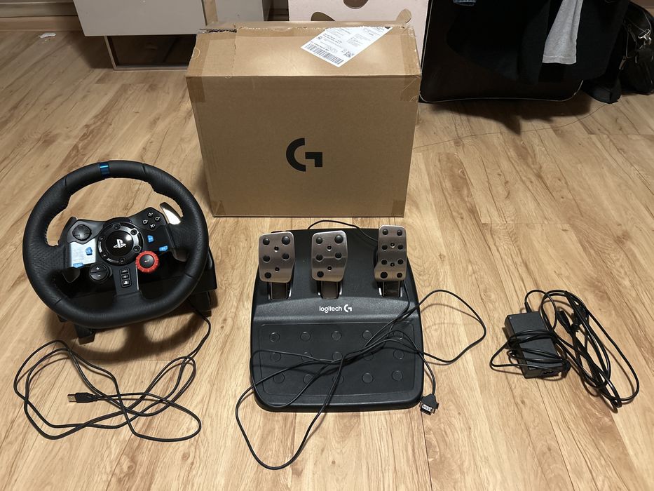 Logitech G29 Driving Force PS3/PS4 – Stare impecabilă, complet