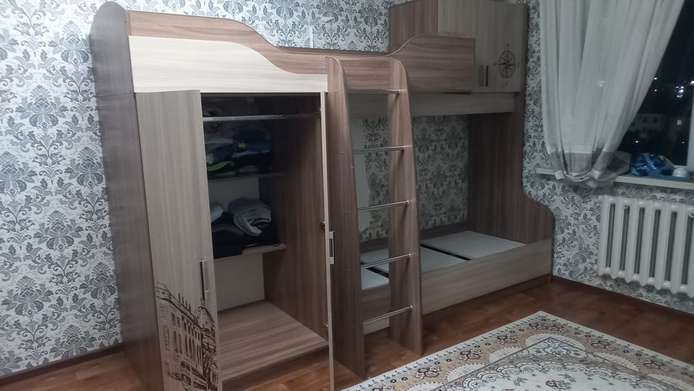 Двухяростный кровать