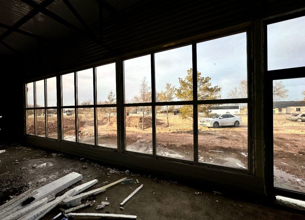 Алюминиевые перегородки, двери, витражи