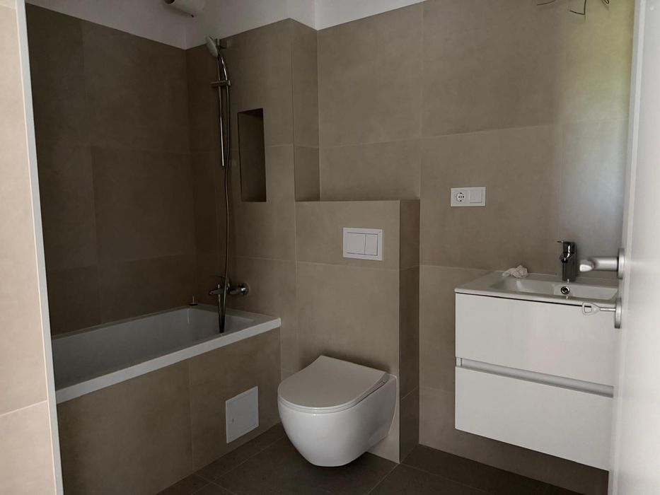 Apartment finisat de vânzare Apahida, str Octavian Paler Nr 40 (bloc nou)