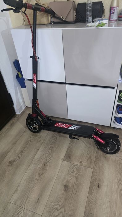 Trotineta zero 8