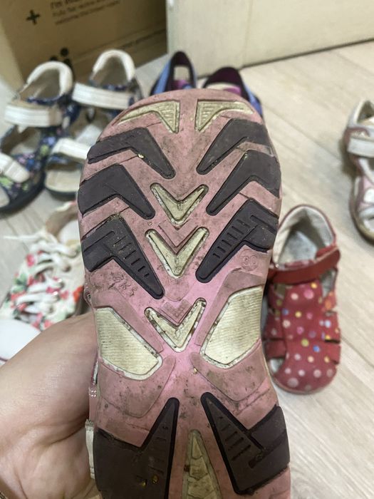 Сандали на девочку 25,29,30