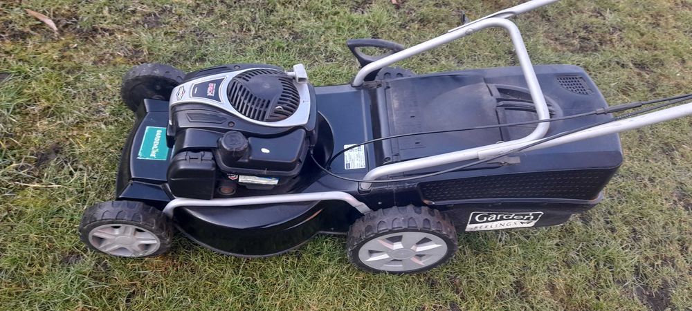 Masina de tuns iarba Gardena cu autopropulsie