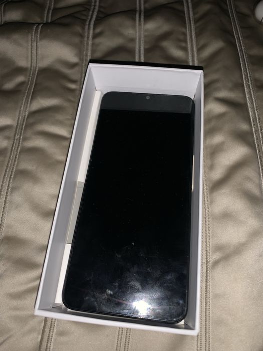 продаю redmi 13c
