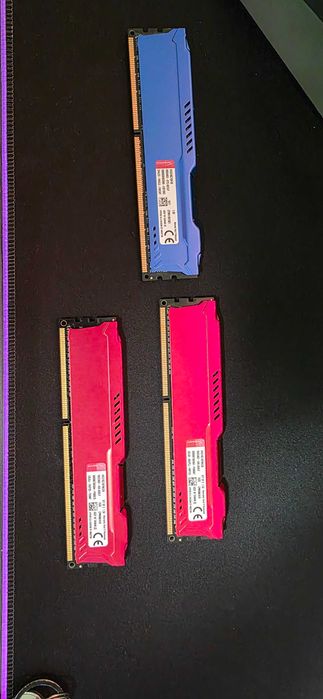 3 плочки DDR3 HyperX Fury 4 GB 1600 MHz (общо 12 GB),