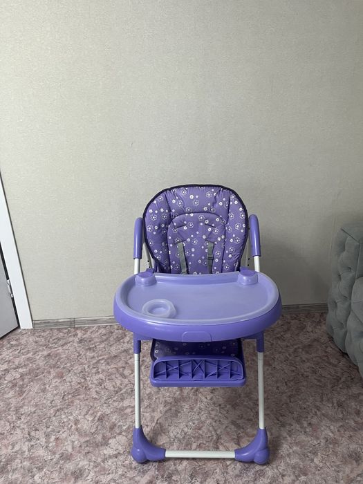 Продам столик для кормления