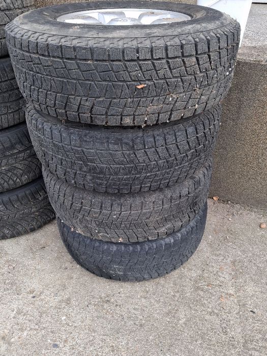 Гуми с джанти за японски джипове