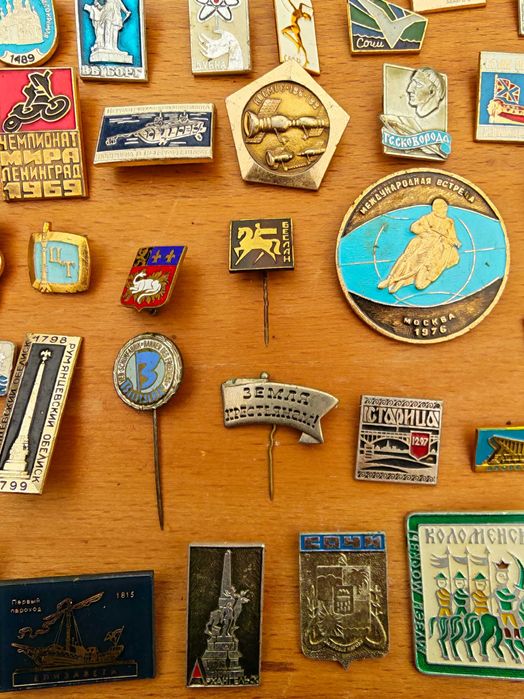 Колекция значки СССР социализъм ретро 150бр