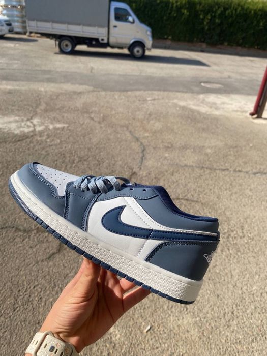 Кроссовки отличное качество|По оптовой цене| имеются разные модели|