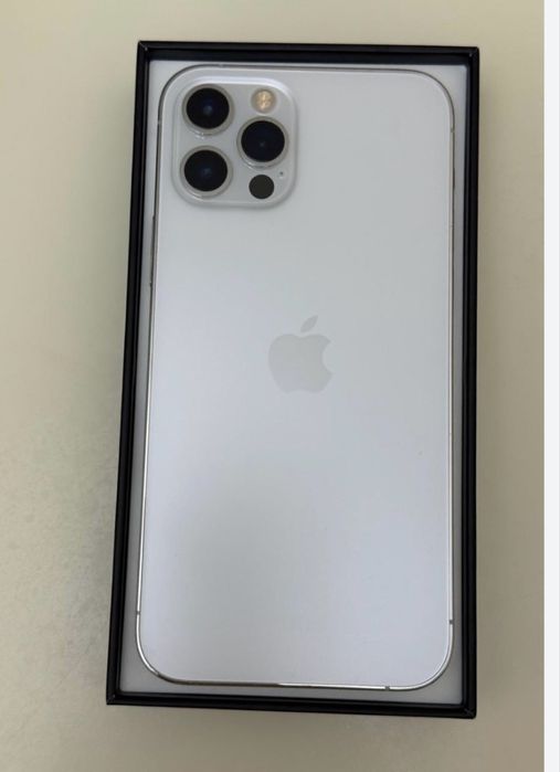 Продам Айфон 12 про, 256гб