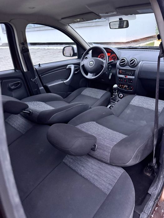 Dacia Duster 1.6 4x4 Euro5 Benzina Clima Geamuri Electrice Carlig Rate