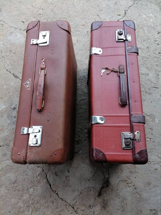 Ретро куфари от пресован картон