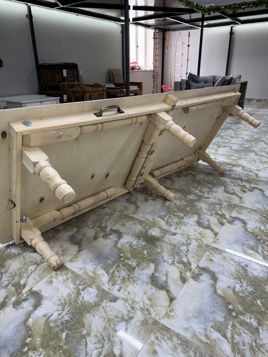 Столы для дома и празника