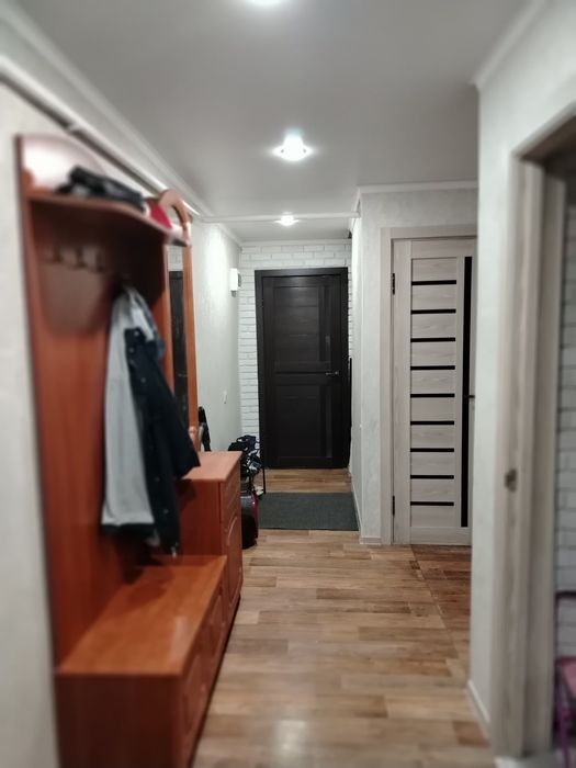 Продам 3 комнатную  квартиру, 2/2 этаж.