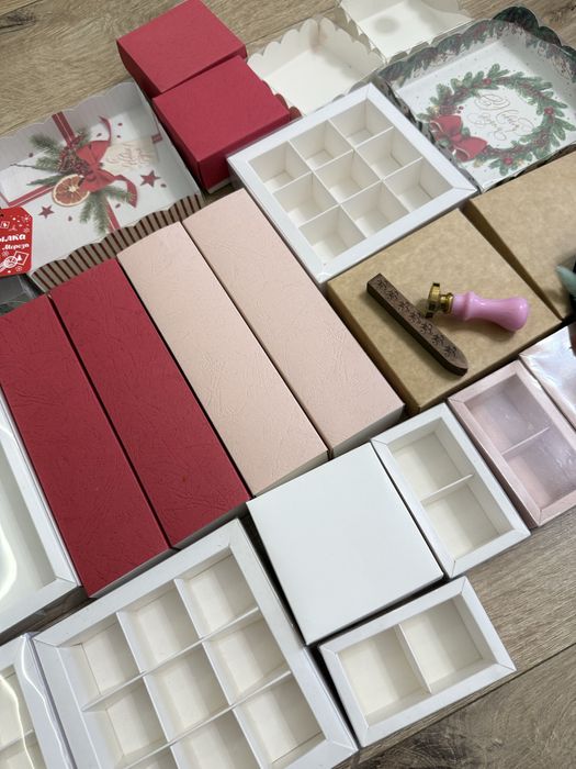 Коробки новые под бонбоньерки