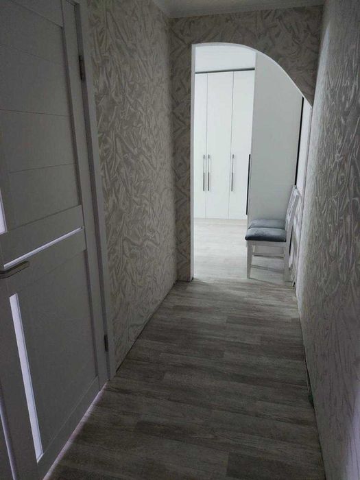 Продам 2 ком квартиру с хорошим ремонтом Уют!