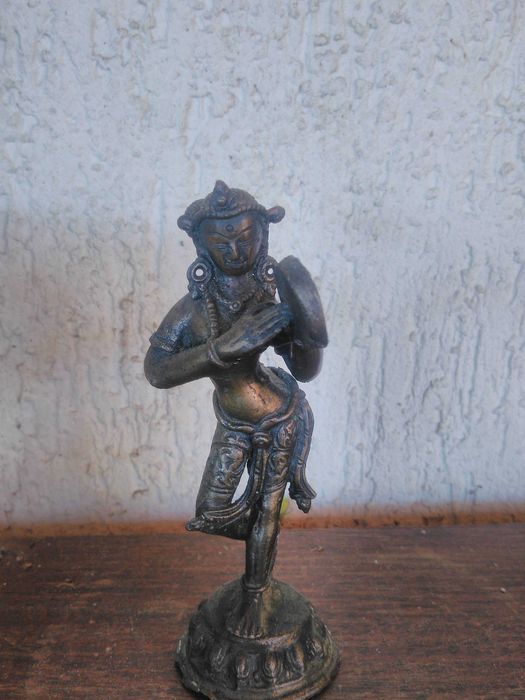 Продавам антикварна Индиска бронзова или месингова Склуптора на Богиня