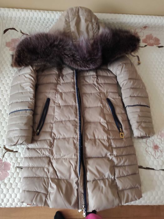 Дамско зимно яке с яка от естествена кожа