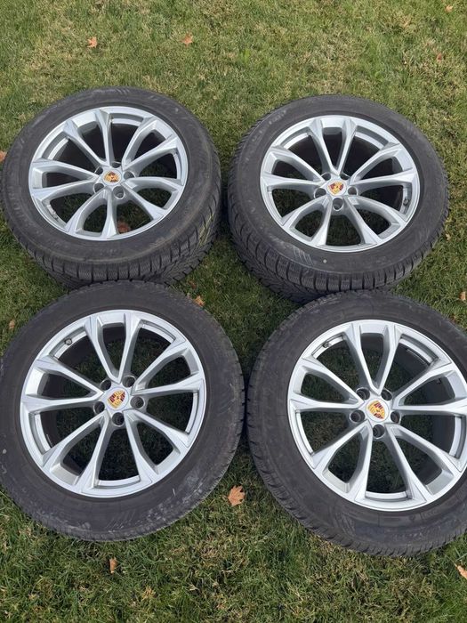 19" Джанти Porsche Macan със зимни гуми