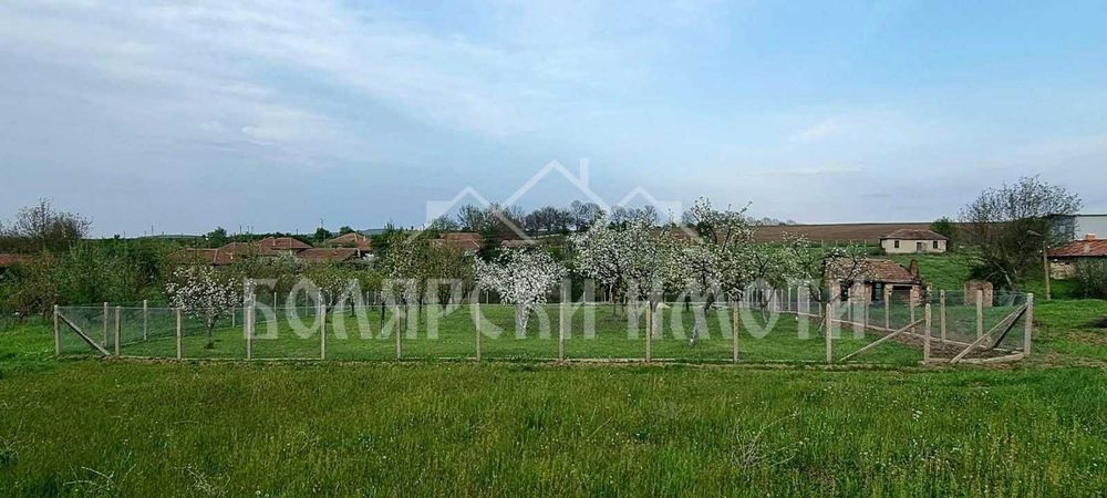 Продава се Парцел в Велико Търново, Център - 1360 кв.м за 23 €/кв.м - Снимка #2