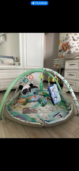 Продам развивающий коврик приятной расцветки