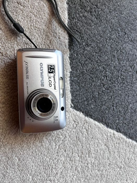 Olympus µ [mju:] Digital 500 – aparat foto digital vintage, 5MP