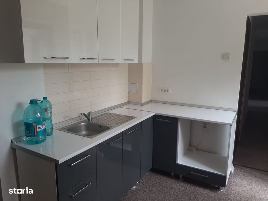 Apartament 5 camere/ Romana/ Lahovari/ Ideal business/ nemobilat