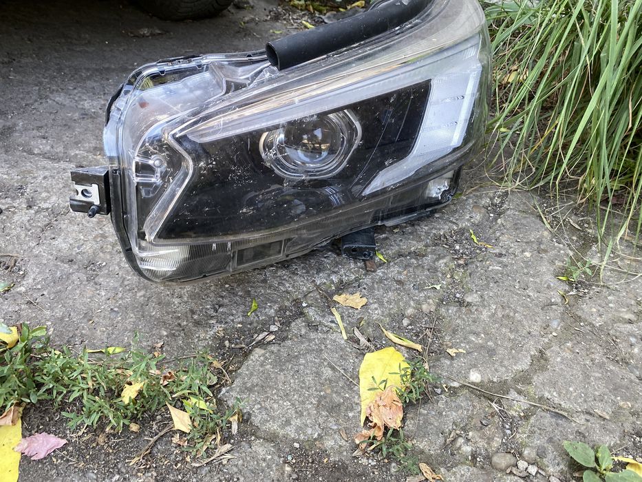 Far Subaru outback 6 facelift 2023 - 2025 far stanga led