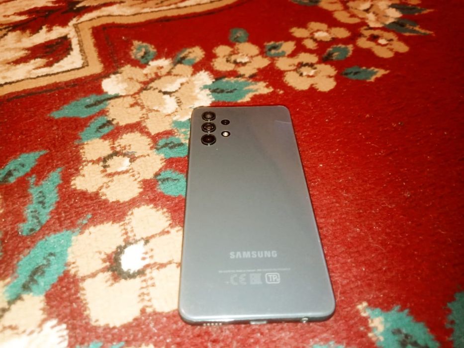 телефоны 3 телефона