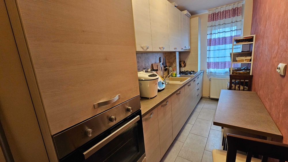 Apartament 3 camere, zona Vlaicu, Lebada, etaj 1