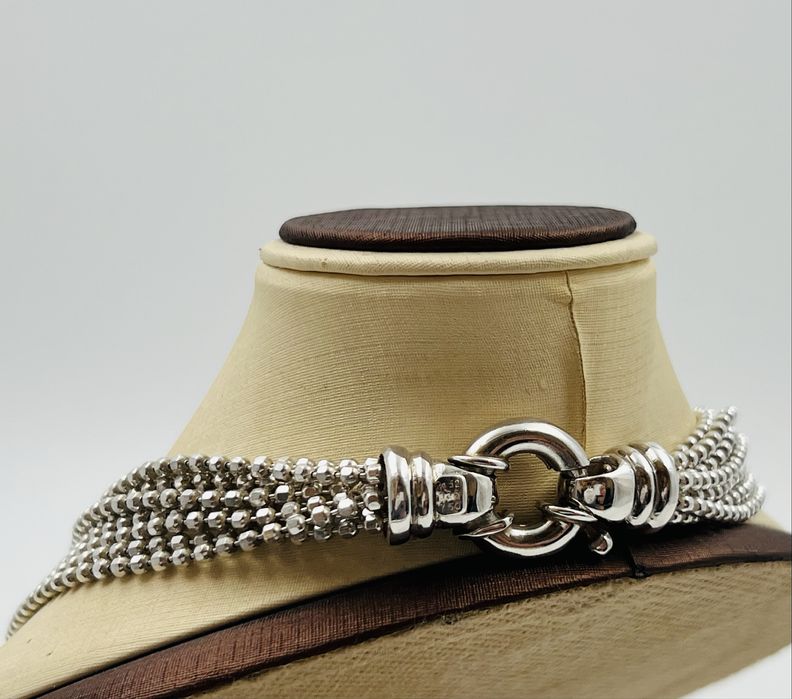 Сребърен ланец с висулки Камея