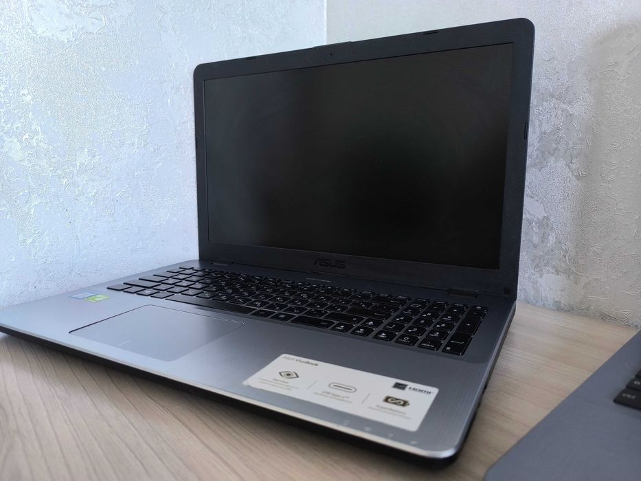 Ноутбук Asus Core i7