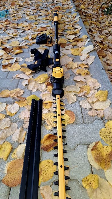 Dewalt Masina de tuns gard viu DCMPH566N