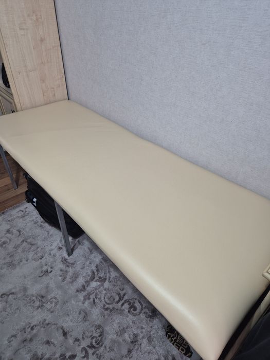 Срочно продам кушетку для массажа, косметологических услуг!