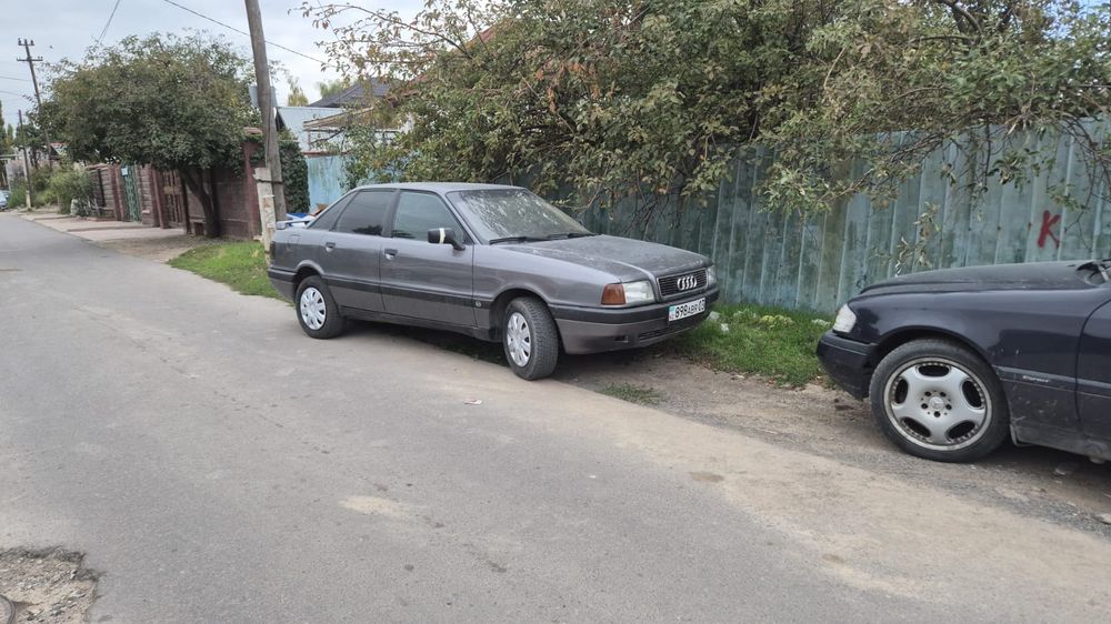 Продам машину Ауди 80
