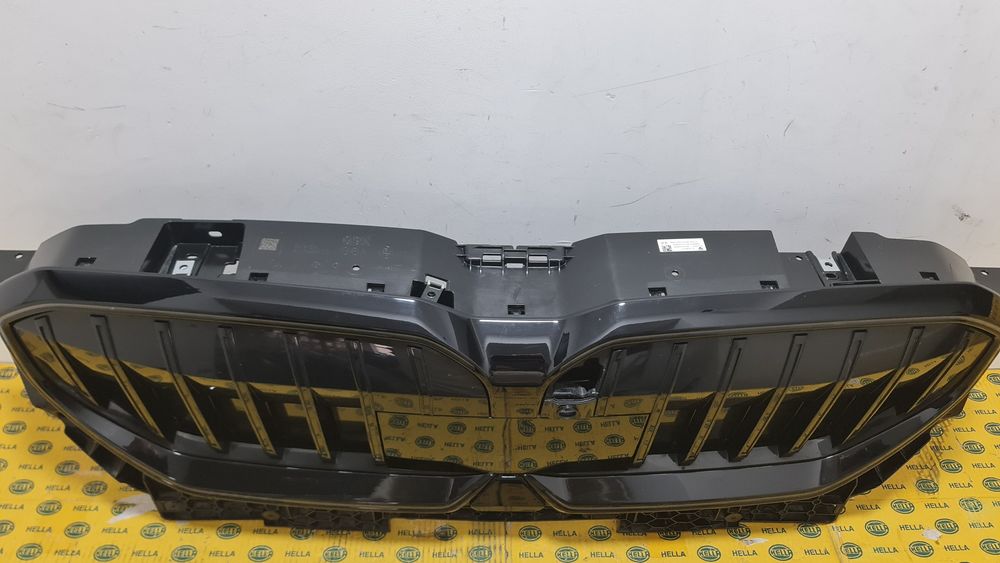 Grila activa hota clapete lumina glow absorbant bara M BMW 5 G60 G61