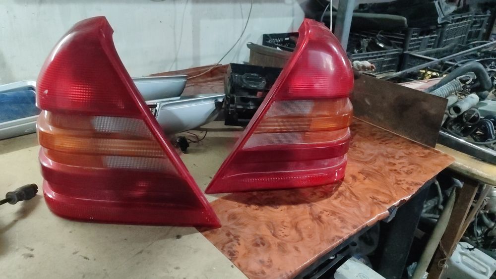 Задний стопы фары Мерседес W202 оригинал