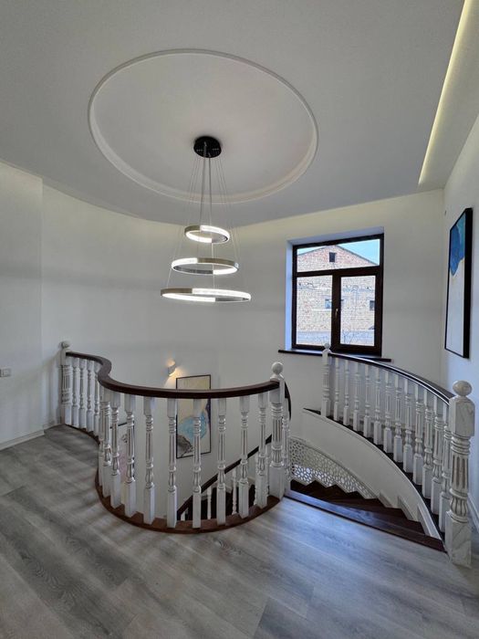 ПРОДАЕТСЯ 5 комнатный ДОМ  Мирзо_улугбекский район