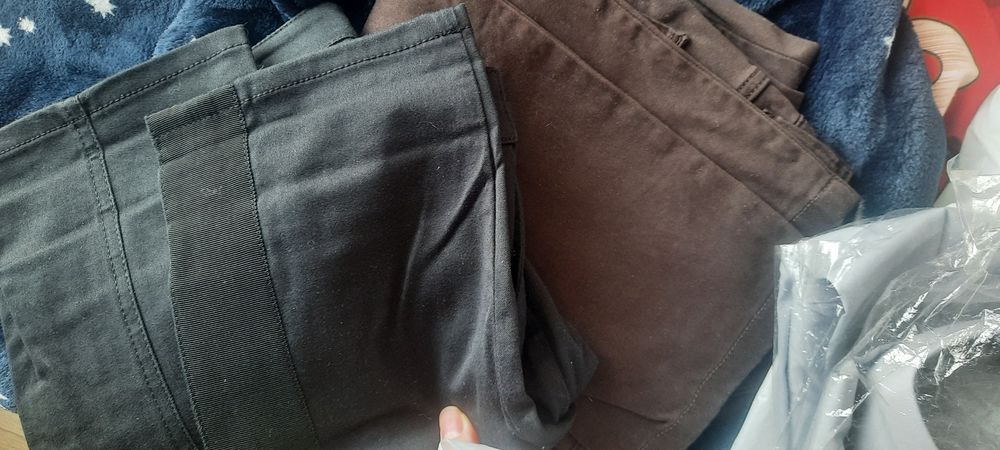 Отдам одежду детскую и взрослую