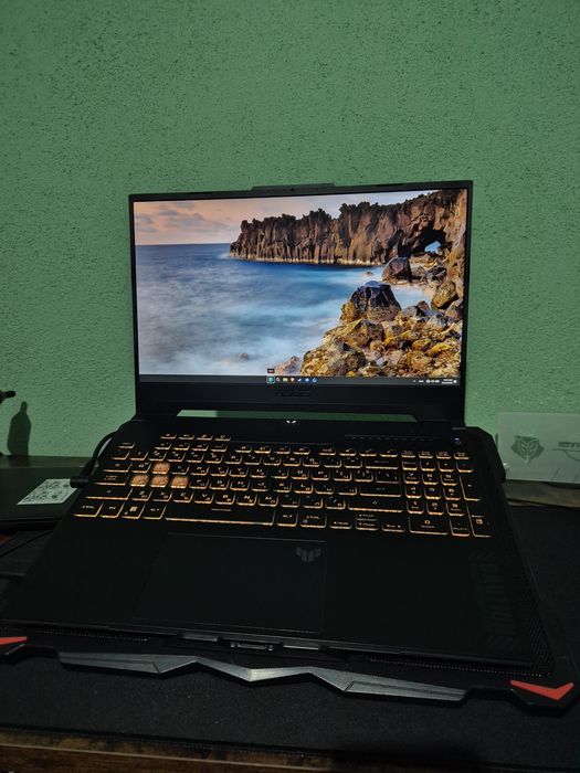 ASUS TUF A15 ryzen 7 4060 RTX