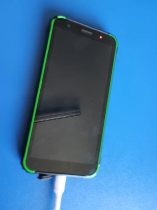 Vând telefon rezistent Blackview 4900