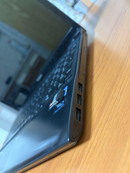 Laptop Sony SVE151E11M