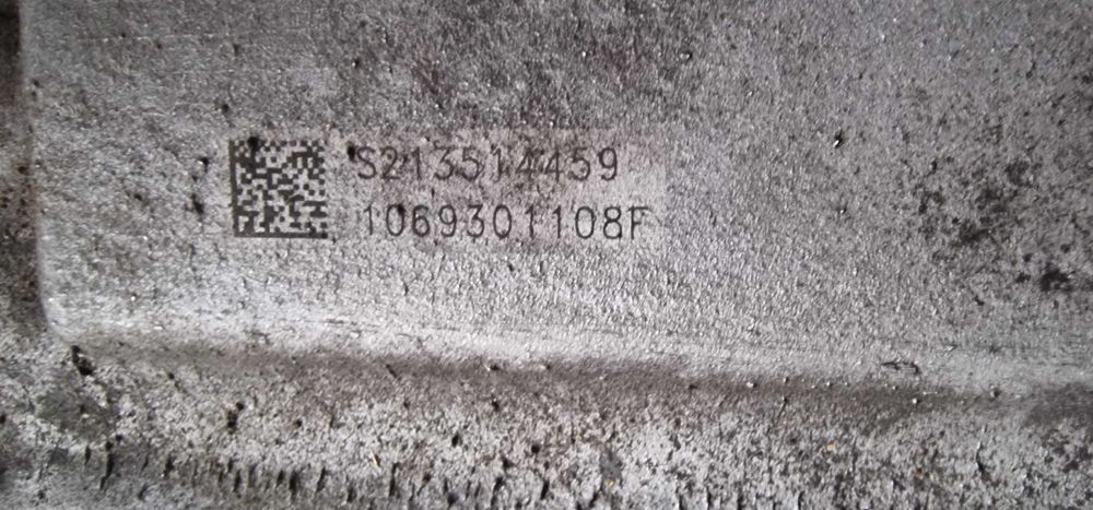 Cutie Viteze BMW X1 2.0 d N47 4x4 X Drive cu Start Stop