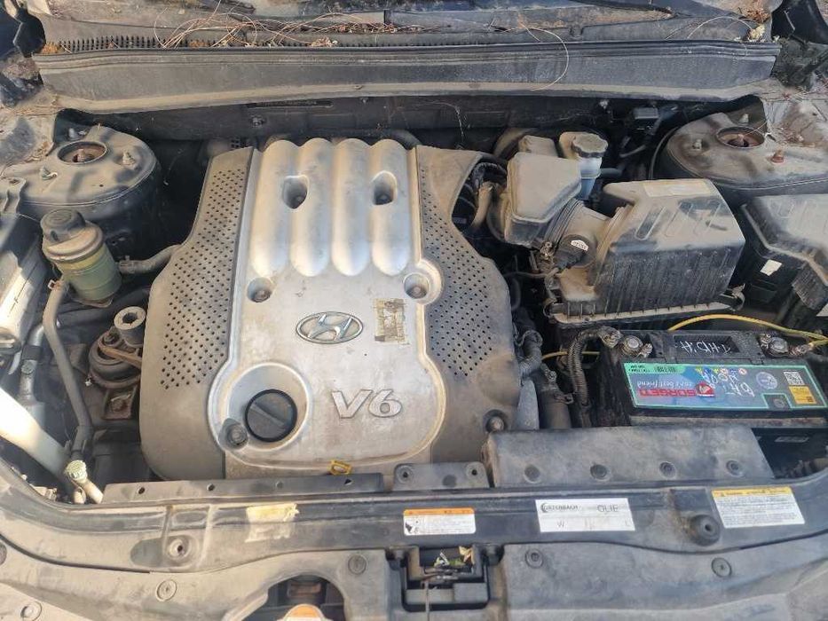 dezmembrez hyundai santa fe 2.7 benzina 139 kw an 2008