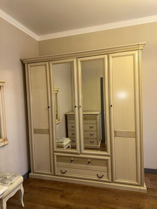 Спальный гарнитур