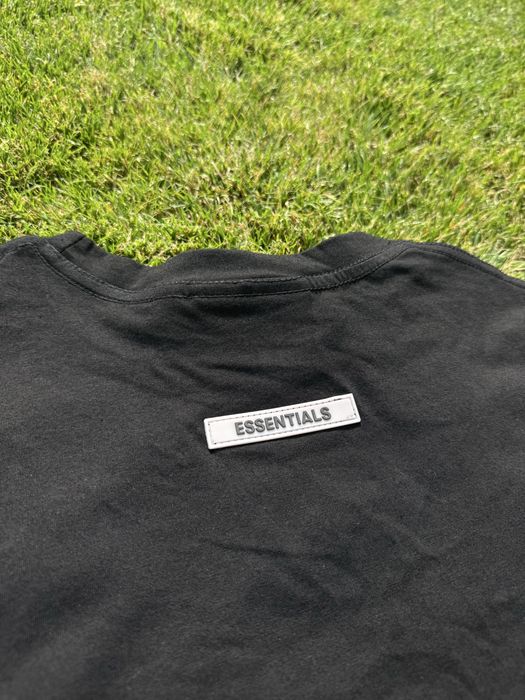 Tricou negru ESSENTIALS  / PREMIUM 2025